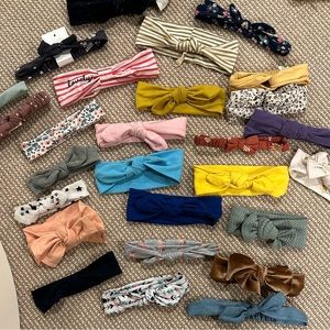 Baby/toddler bows (assorted)